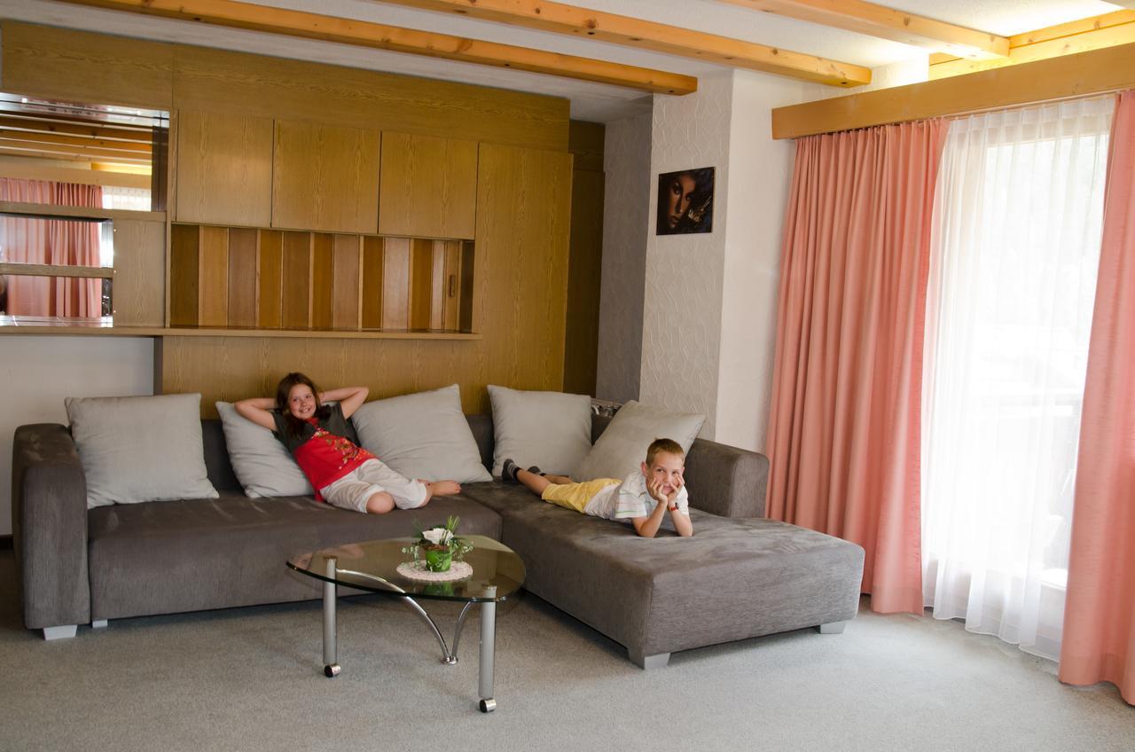 Haus Che D'Mot Apartment Самнаун Екстериор снимка